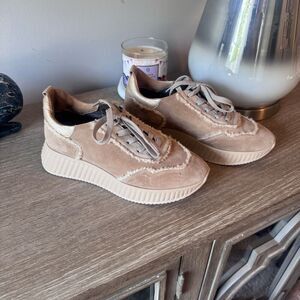 Softwaves Omoda Taupe Sneakers Size 38.5 / 8